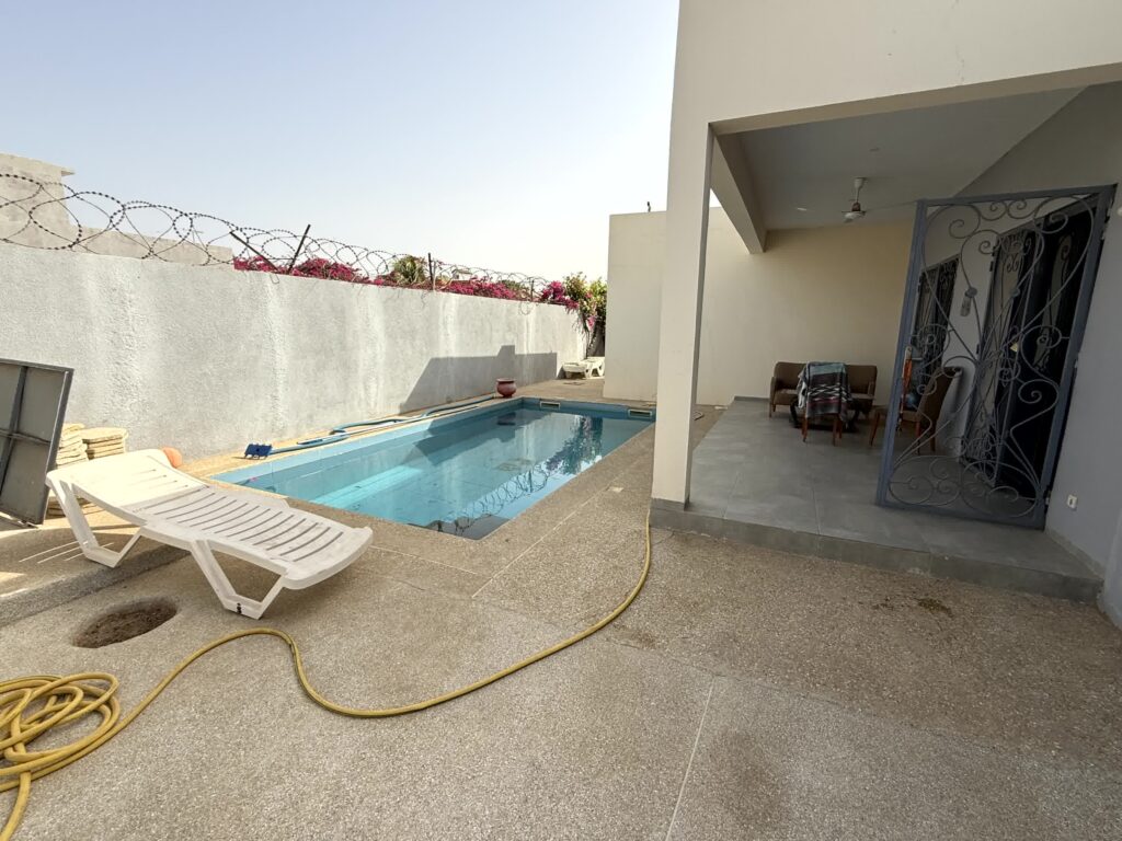 Piscine à la terrasse